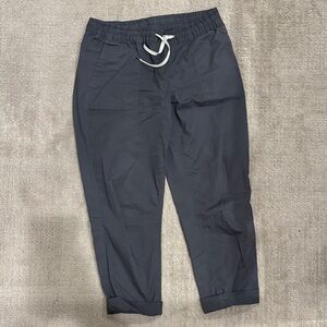 Vuori Women’s Dark Gray Cargo Pants